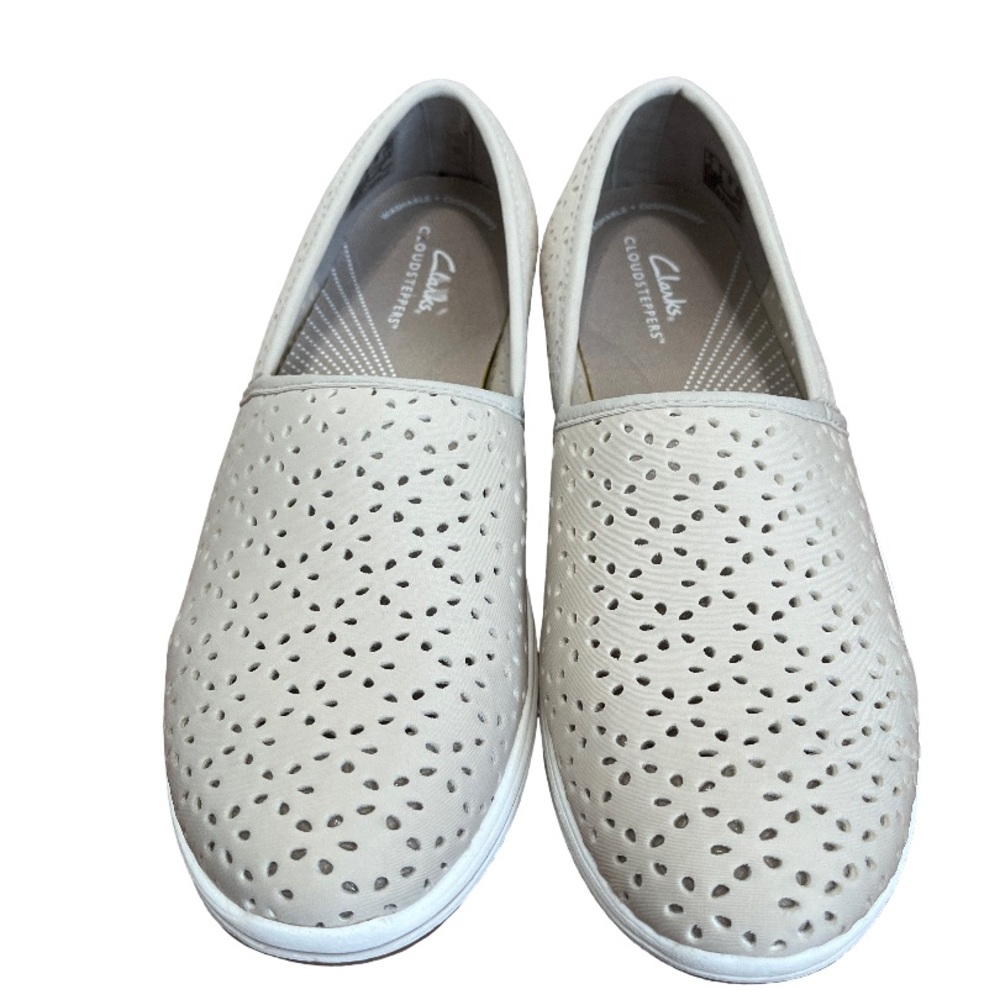 Clarks Cloudsteppers Women’s 8M Beige Canvas Comfort Slip‑On Shoes - Picture 3 of 6